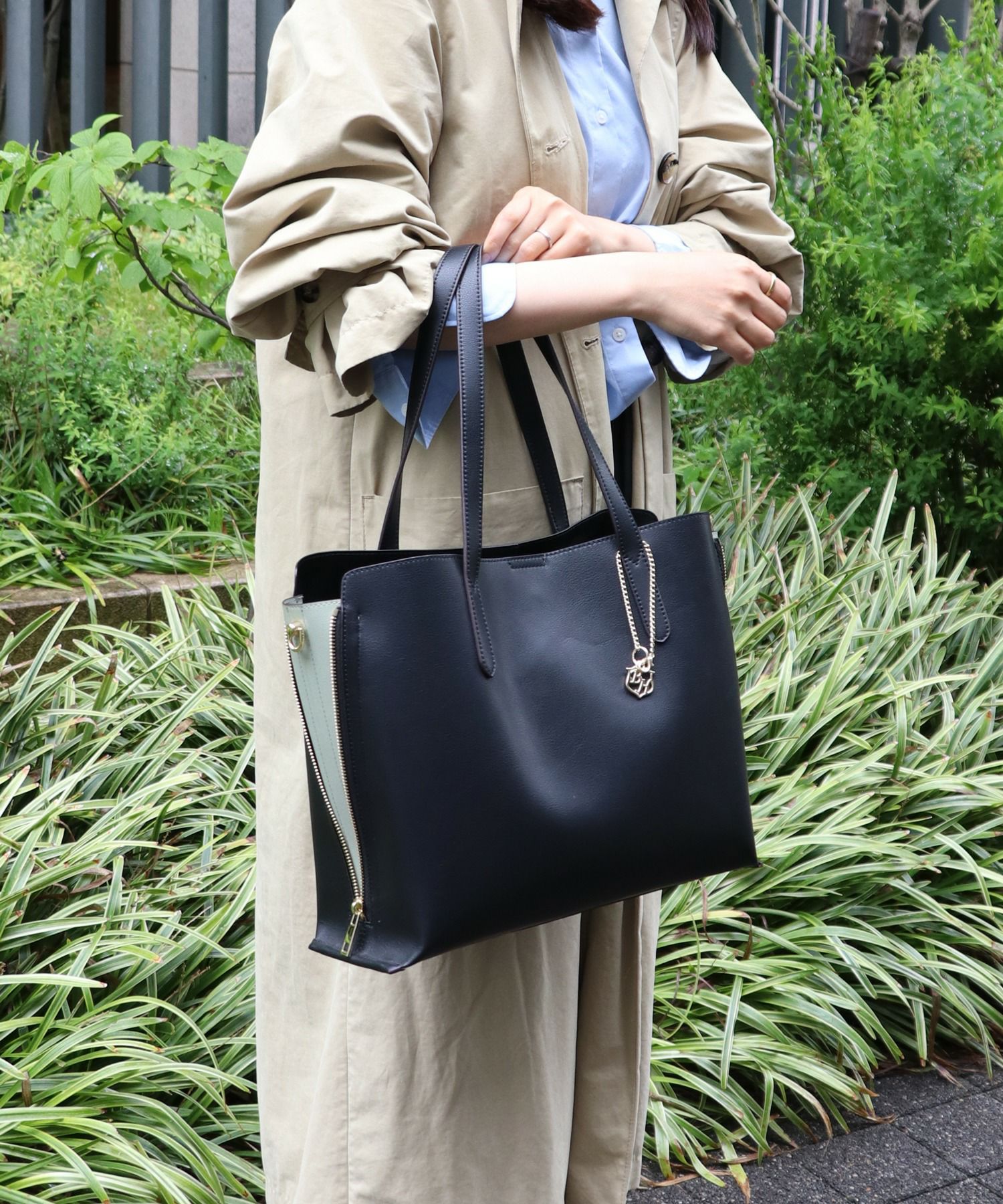 Bermosa]A4対応 サイドファスナー 変形配色デザイン 2wayバッグ