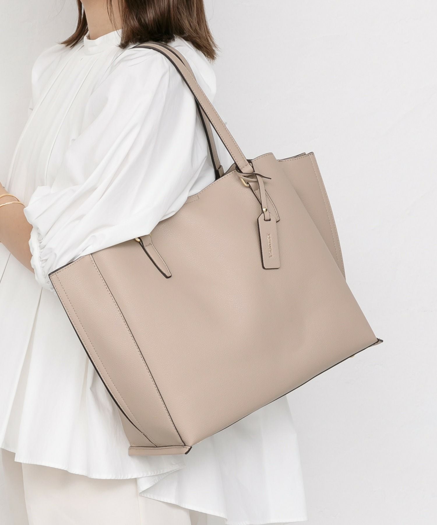 relac]A4対応 ウェーブシルエット サイドデザイントートバッグ