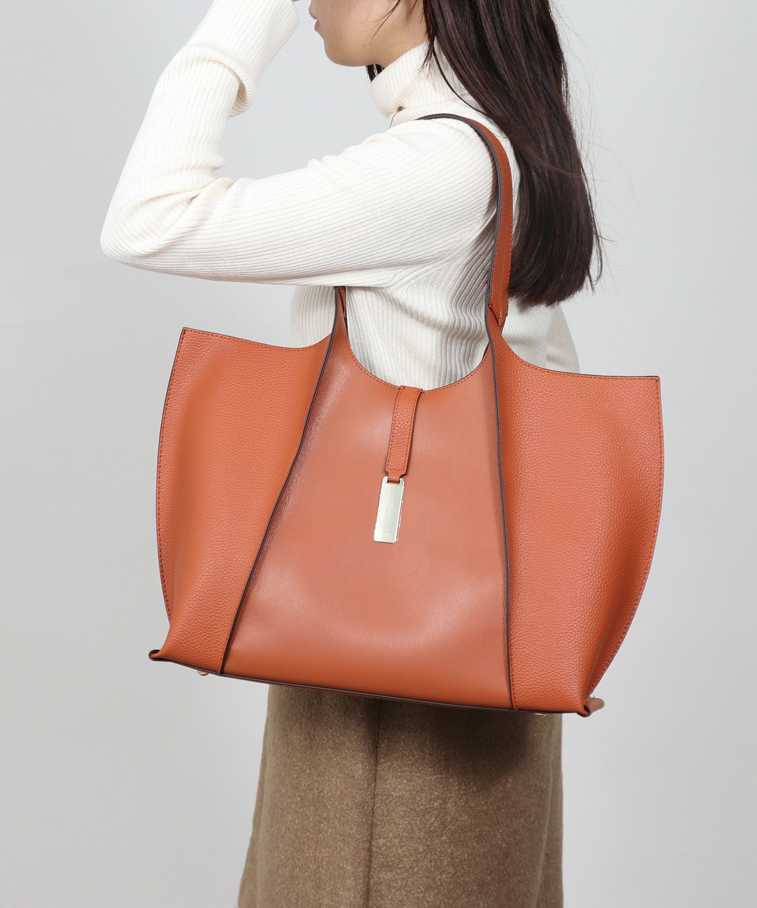 Bermosa]前後あおりポケット A4収納可 底鋲付き自立トートバッグ