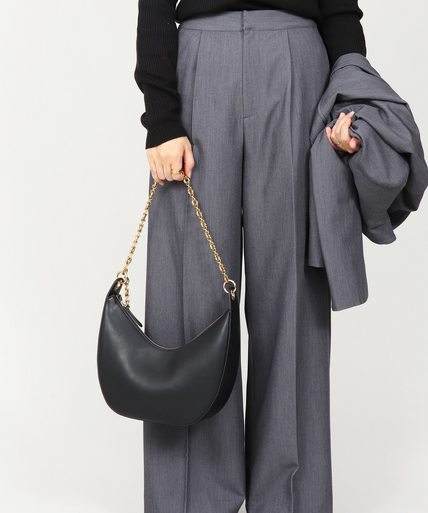 LA MARGE】本革 ハーフムーン チェーンハンドル ショルダーバッグ