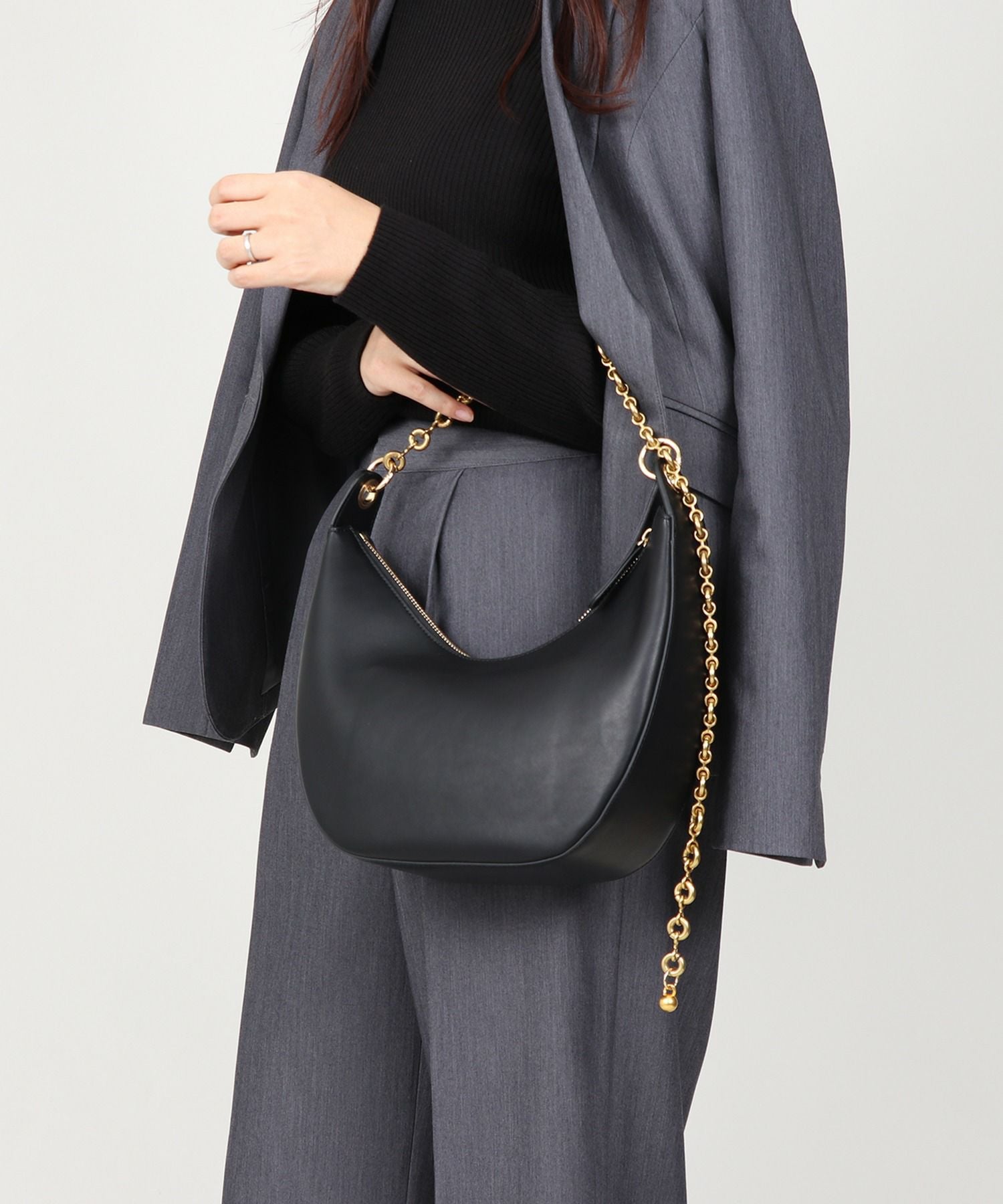 LA MARGE】本革 ハーフムーン チェーンハンドル ショルダーバッグ