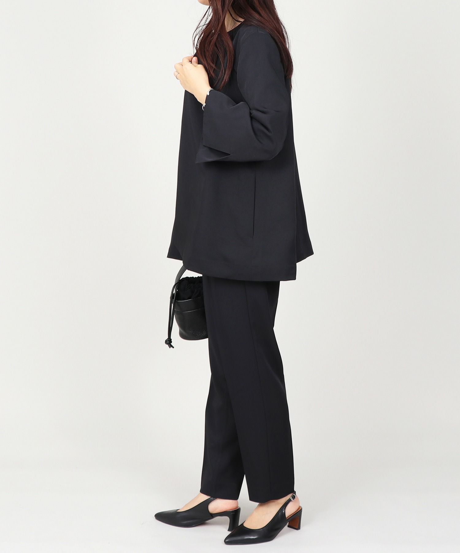ユナイテッドアローズ　パンツスーツ　ブラック　無地　ノーカラー　テーパード　美品 000000001745-24.jpg?size=l&w=