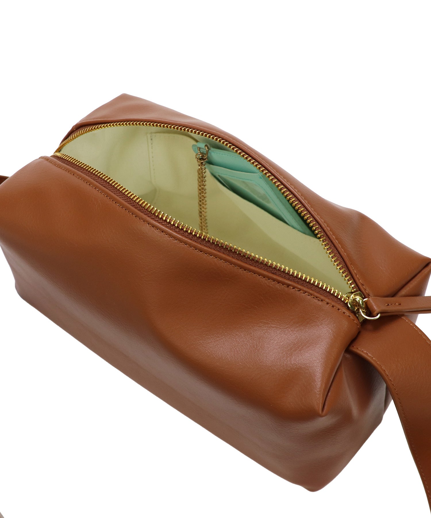 ゆんちゃんショルダーバッグ Too heavy for my shoulders!?] Yun's bag is completely revealed! A
