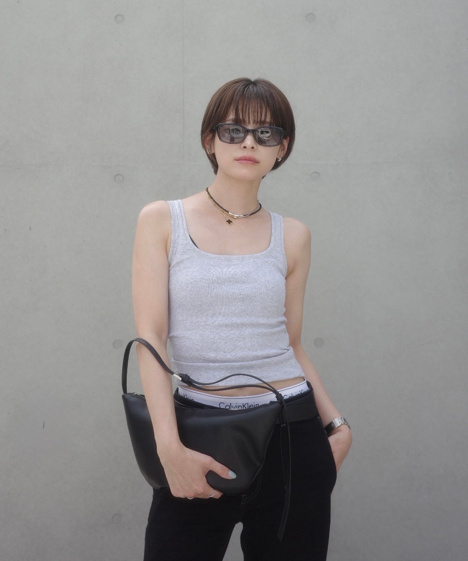yunさんコラボアイテム】本革ハーフムーンレザーショルダーバッグ